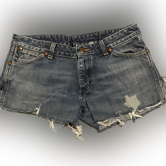 Wrangler Megan Patchwork Low Rise Denim Shorts - Picture 2 of 5